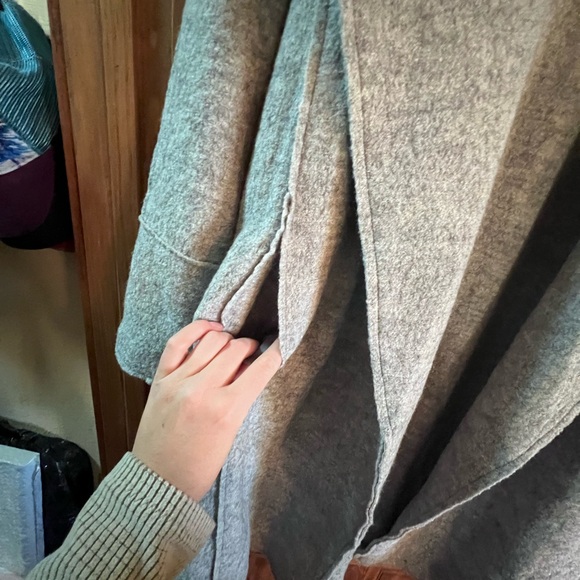 Tahari Jacket Womens Medium Gray Open Front Coat Boiled Wool Blend - Picture 3 of 5